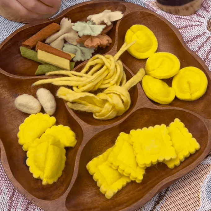 Felt pasta play food online