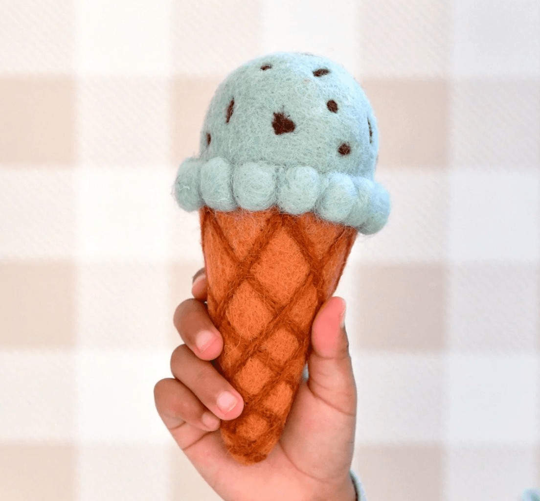 Tara Treasures // Felt Mint Chocolate Chip Ice Cream