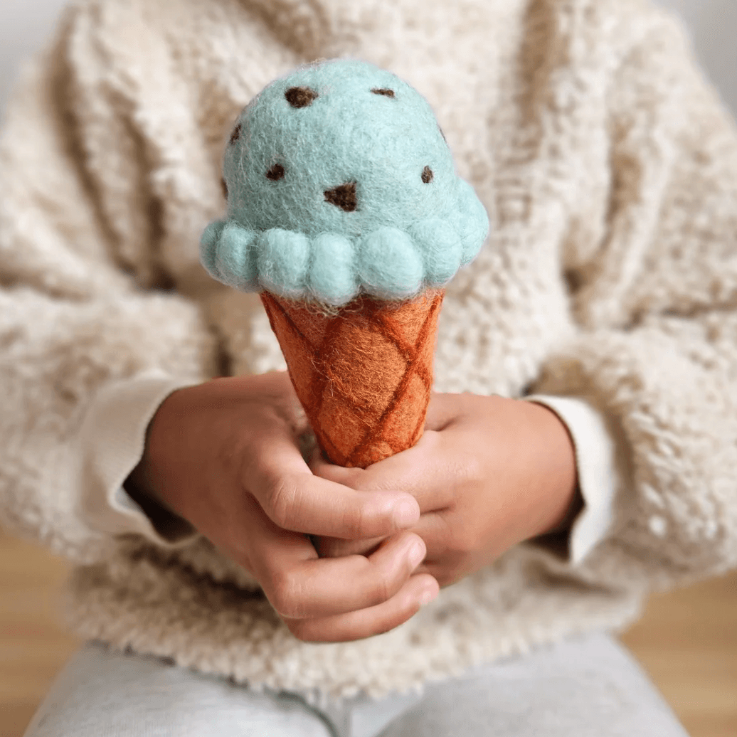 Tara Treasures // Felt Mint Chocolate Chip Ice Cream