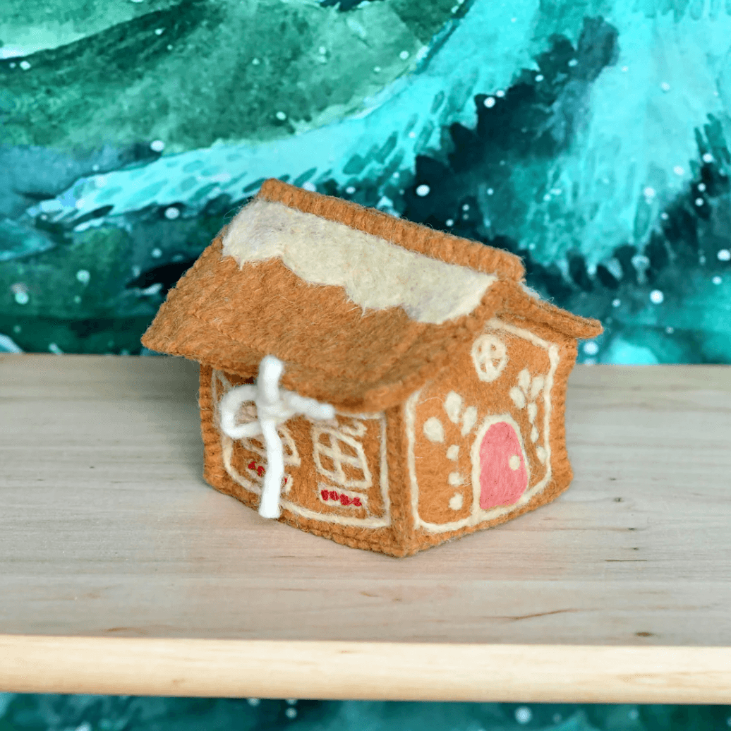 Tara Treasures // Felt Gingerbread House with Pink Door